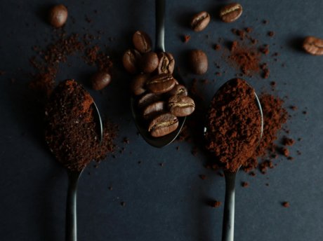 Το DIY καθαριστικό που δεν ήξερες: Καφές και μαγειρική σόδα κάνουν θαύματα