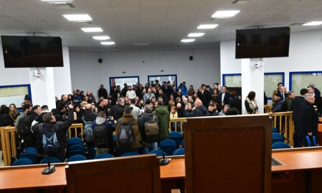 Φλωρίδης για δίκη Τεμπών: Αν κάποιος μου βρει στην Ευρώπη μεγαλύτερη αίθουσα να μου το πει
