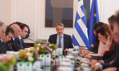 Μητσοτάκης: Στα 920 ευρώ ο κατώτατος μισθός - Μηνιαία αύξηση 40 ευρώ από πέρυσι, σχεδόν μισός μισθός