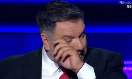 Γρηγόρης Αρναούτογλου: «Ήθελα να πάρω τη μαμά μου, απλά να ακούσω τη φωνή της, τίποτα άλλο»