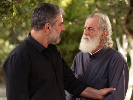 Δύο μαύρα πουκάμισα: Ένα διαφορετικός «Σασμός» στη νέα σειρά με Αεράκη, Μυριαγκό - Μπισμπίκη