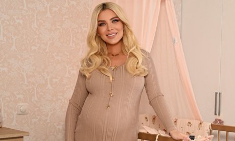 Κατερίνα Καινούργιου: Εικόνες από το σαλόνι της! Η παραμυθένια κούνια της νεογέννητης κόρης της!