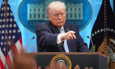 Τραμπ: Επιμένει στο τελεσίγραφο στο Ιράν - «Έχουν έως αύριο και μετά Λίθινη Εποχή»