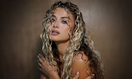 Σου αρέσει η Antigoni Buxton; Πού να δεις και την καλλονή μητέρα της!