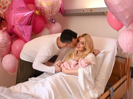 Στο 1ο ποστ με την Ξένια της η KatKen έστειλε ένα μήνυμα σε όλες τις γυναίκες: Η συνομιλία με Λιάγκα