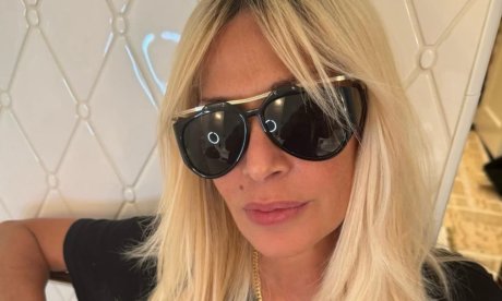 Στο εξωτικό Μπόρα Μπόρα απολαμβάνει μέρες χαλάρωσης η Άννα Βίσση - Η φωτό από την παραλία