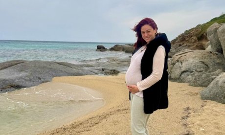 Μπάγια Αντωνοπούλου: Απολαμβάνει την εγκυμοσύνη της-Οι φωτό με φουσκωμένη κοιλίτσα με τον σύζυγό της