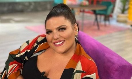 Δανάη Μπάρκα: Αποχώρησε από την παράσταση που θα πρωταγωνιστούσε – Ποια παίρνει τη θέση της