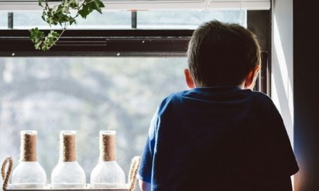 «Μπαμπά, θα με αγαπάς ακόμα;» – Σοκάρει η κατάθεση του πατέρα για την κακοποίηση του 5χρονου