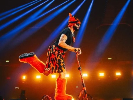 Eurovision 2026: Tα 3 δωμάτια, η λύρα της Παπαρίζου & όσα κάνει ο «Akylachu» στη σκηνή της Βιέννης