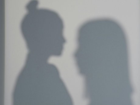 Μην κάνουμε τον πόνο των παιδιών περιεχόμενο, ας γίνουμε η ασφάλειά τους