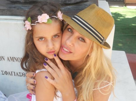 Μαστροκώστα: Τι ζήτησε η Βικτώρια Δέλλα να ακουστεί για τον καρκίνο & την απώλεια της μητέρας της