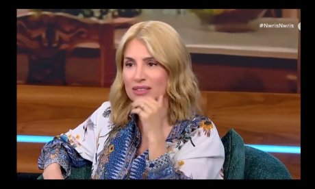 «Κόλλησε» με την εμφάνιση του καλεσμένου της η  Ηλιάκη – «Δεν έχεις ούτε μία άσπρη τρίχα...»