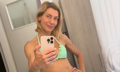 Ζέτα Δούκα - Κόβει την ανάσα στα 52 της χρόνια: «Αυτό είναι το σώμα μου χωρίς κανένα φίλτρο»