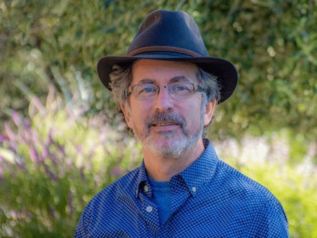 Πέθανε ο Victor Yalom, ιδρυτής του Psychotherapy.net και γιος του διάσημου ψυχιάτρου, Irvin Yalom