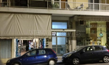 Μυστήριο στο Παγκράτι: Άνδρας βρέθηκε νεκρός τυλιγμένος σε σεντόνια – Εξετάζεται ο αδελφός του