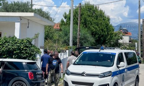 Αίγιο: Τι «βλέπει» η νέα έρευνα της ασφάλειας - Το τηλεφώνημα-κίνητρο και η σκεπασμένη σορός