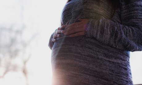 Καλλιθέα: Ανατριχιάζουν τα λόγια της 37χρονης εγκύου - «Με χτυπούσε για να σκοτώσει το παιδί»