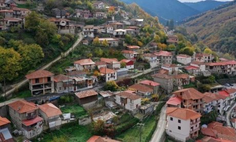 Ευρυτανία: Αποχωρεί από την Φουρνά η πολύτεκνη οικογένεια που είχε εγκατασταθεί στο χωριό
