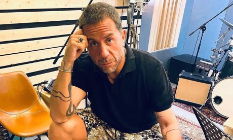 Γιώργος Μαζωνάκης: «Η οικογένεια είναι κλεισμένη στο σπίτι, η μαμά του είναι σε άσχημη κατάσταση»