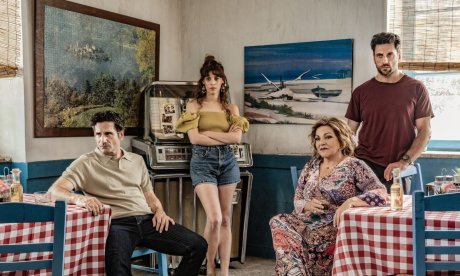 Κάμπινγκ»: Μπήκαν για διακοπές, βγήκαν viral! Το X αποθέωσε την πρεμιέρα
