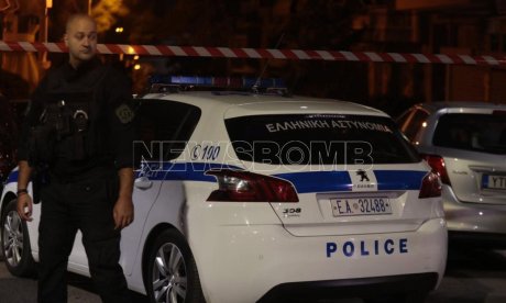 Ομηρία στη Νίκαια: Πώς έσωσαν την γυναίκα οι αστυνομικοί - Μάρτυρας: «Τρεις μέρες ακούμε ουρλιαχτά»