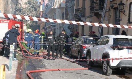 Έκρηξη στην Πλάκα: Ισοπεδώθηκε το κτίριο, 3 τραυματίες - Η ΕΜΑΚ ψάχνει για εγκλωβισμένους - Βίντεο