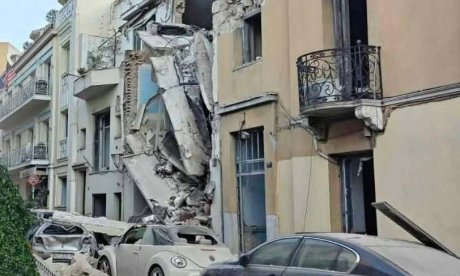Εντοπίστηκαν οι δύο τελευταίες σοροί στην Πλάκα - Έξι νεκροί από την κατάρρευση του κτηρίου