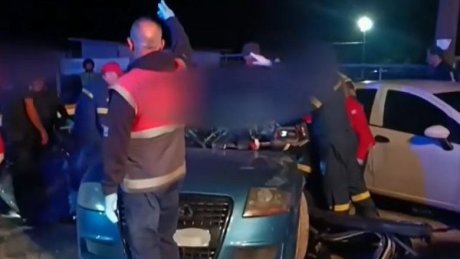 Σοβαρό τροχαίο στην παλαιά εθνική Αθηνών - Κορίνθου: Δύο σοβαρά τραυματίες