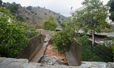 Ανοιχτές πληγές στην Κρήτη από την κακοκαιρία: Ανυπολόγιστες ζημιές σε οδικό δίκτυο και καλλιέργειες