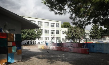 Βούλα: Συνελήφθη γυμναστής σε Γυμνάσιο για σεξουαλική παρενόχληση - Τον κατήγγειλαν τρεις μαθητές
