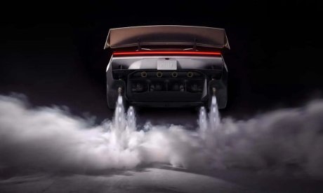 Πώς πετάει το Tesla Roadster; Η φυσική πίσω από το άλμα και την περιστροφή που σόκαρε τον πλανήτη