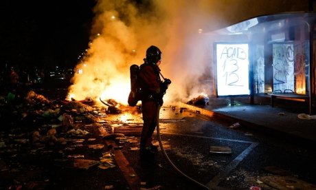 Επεισόδια στη Γαλλία: Οι πρώτες απαγορεύσεις κυκλοφορίας