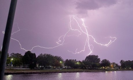 Σε κλοιό ισχυρής κακοκαιρίας τις επόμενες ώρες η χώρα - Red Code σε αρκετές περιοχές